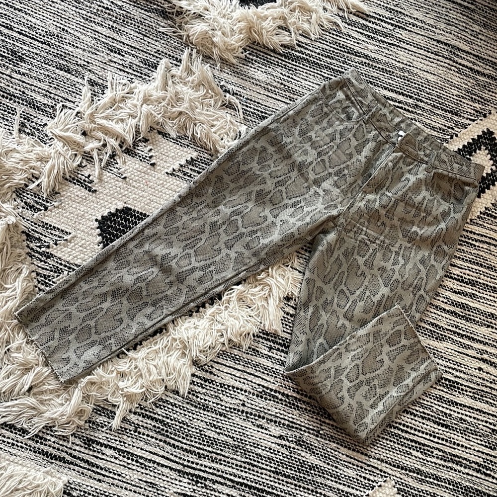 Cropped Snake Print Jeans LeLis